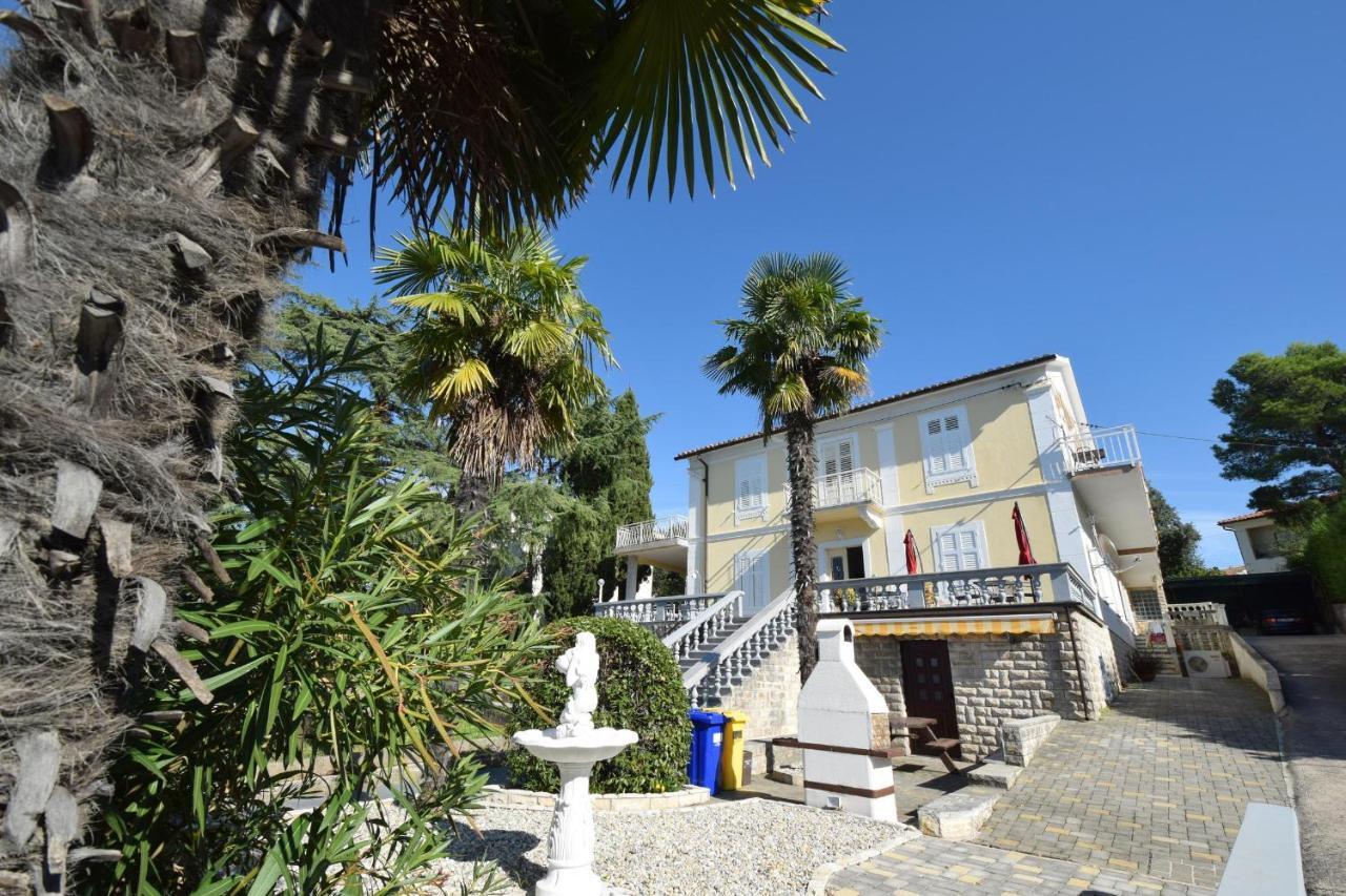 Apartments Margarita Malinska Buitenkant foto